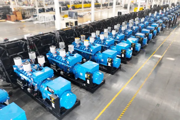 Dual fuel industrial generator with diesel and natural gas connections